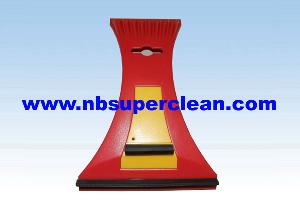 Fashion Design Plastic Ice Scraper Ice Breaker (CN2145)